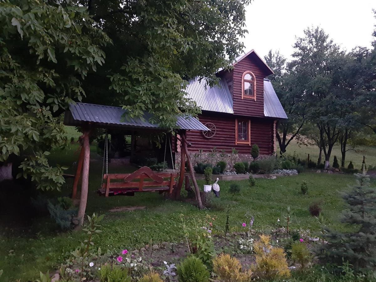дерев'яний будинок з банею Apartment