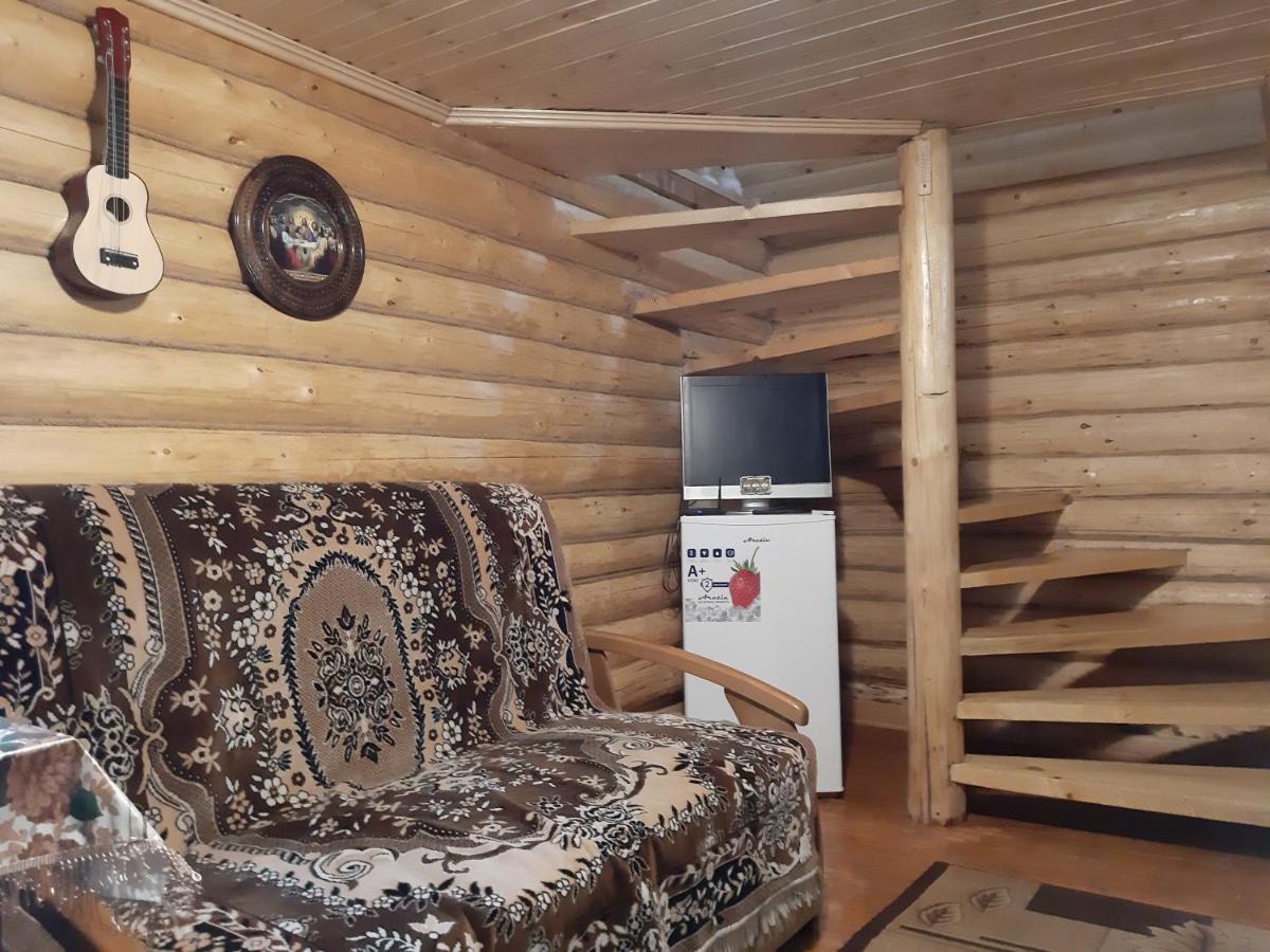 дерев'яний будинок з банею Oriv