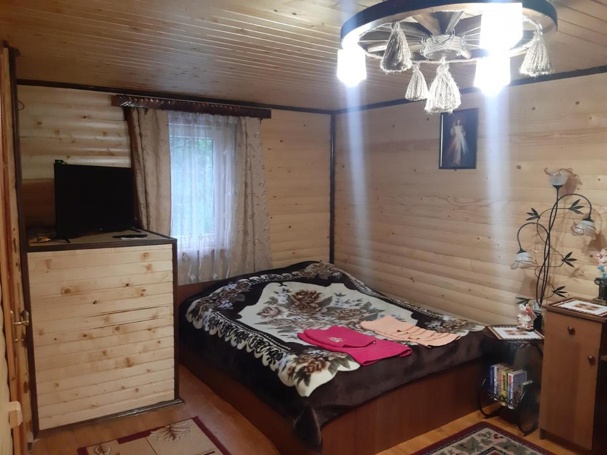 дерев'яний будинок з банею Apartment